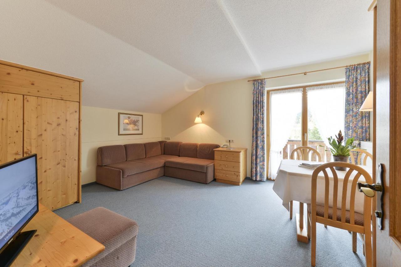 Haus Wallis Hotel Lech am Arlberg Esterno foto
